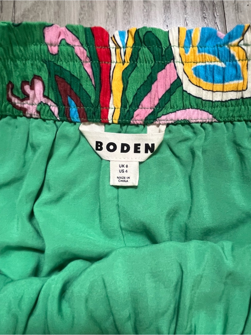 NWOT BODEN Crinkle Midi Skirt, Green, Paisley Azure Size 4R - Picture 5 of 10